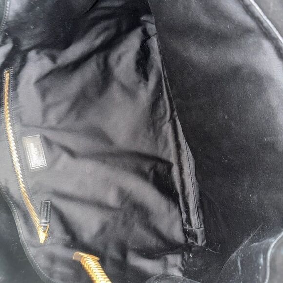 YSL, Saint Laurent iCare Tote Bag and Pouch, Black Quilted Leather - Picture 12 of 14